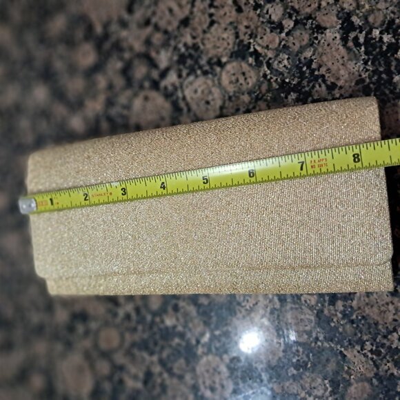 Gold clutch purse - Picture 3 of 4